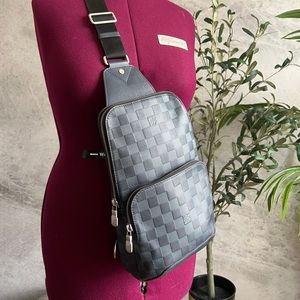 Louis Vuitton Avenue Infini Crossbody